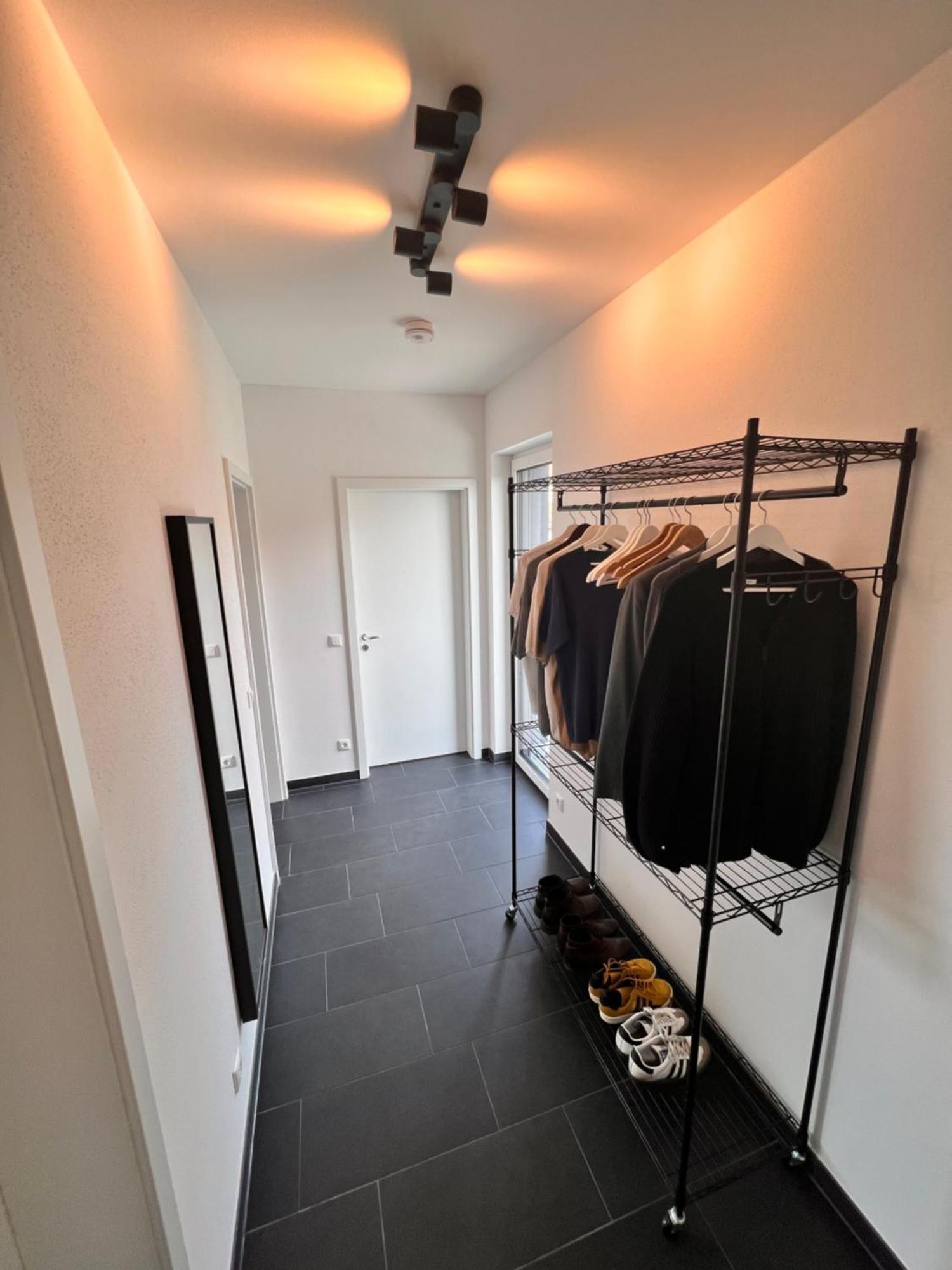 Modernes City-Apartment - Top-Lage In Nuernberg Esterno foto