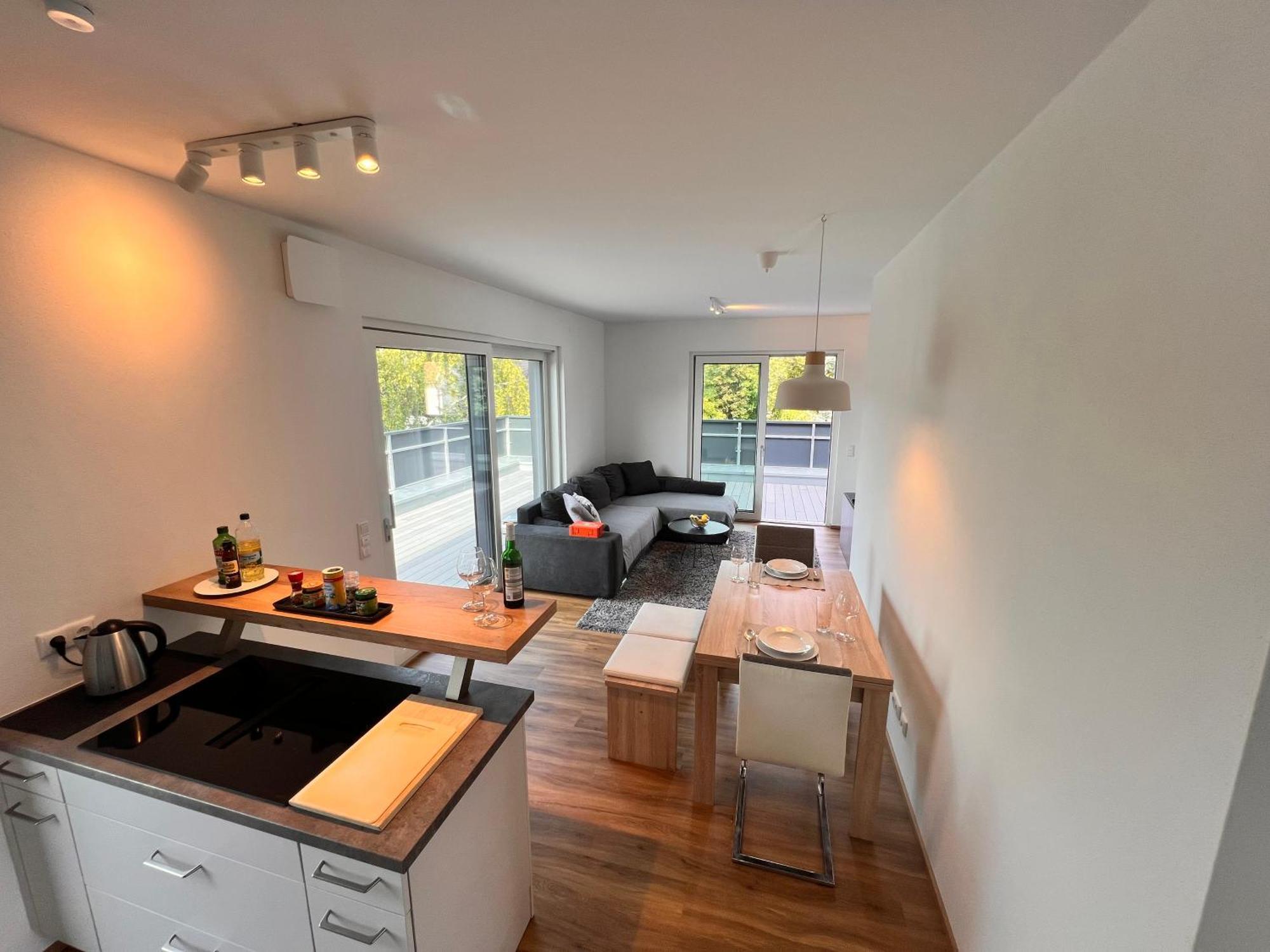 Modernes City-Apartment - Top-Lage In Nuernberg Esterno foto